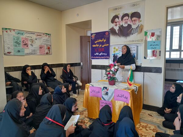 جلسه توجیهی  سلامت بانوان در دبیرستان مادرمهربان خلیل آباد
