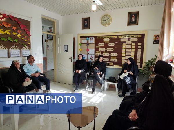 اولین جلسه انجمن اولیا و مربیان در دبستان رضای ۸ طرقبه شاندیز