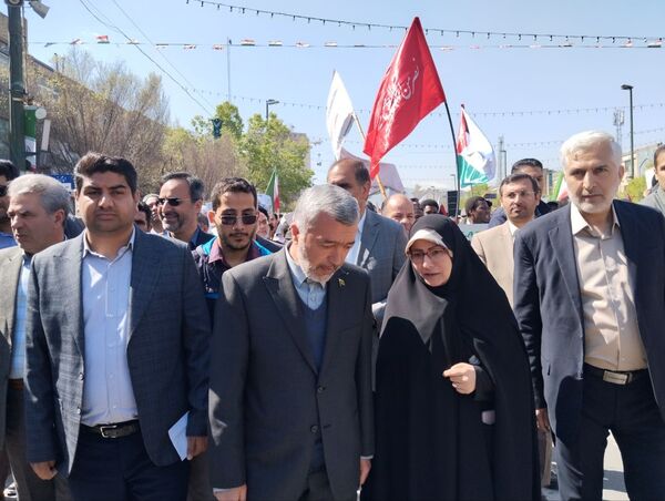 حضور مسولان آموزش و پرورش خراسان رضوی در راهپیمایی روز قدس