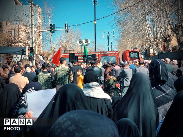 مردم گالیکش کفن پوش به میدان آمدند