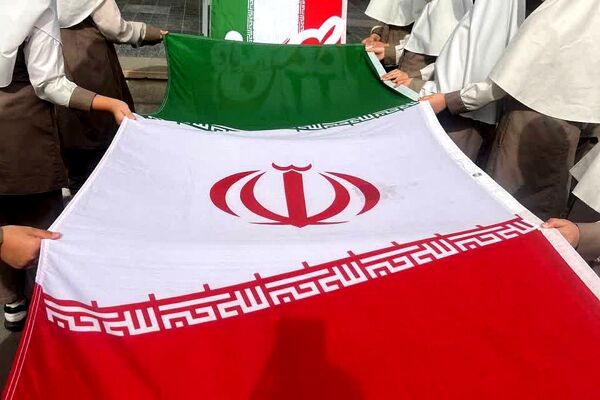  آیین گرامیداشت انقلاب اسلامی در مدارس رباط‌کریم