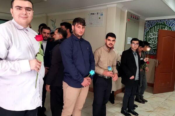 افتتاحیه آب درمانی در مدرسه استثنایی کریم اهل بیت رودهن