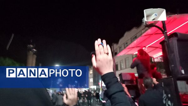 اهتزار پرچم ماه محرم در شهر بن 