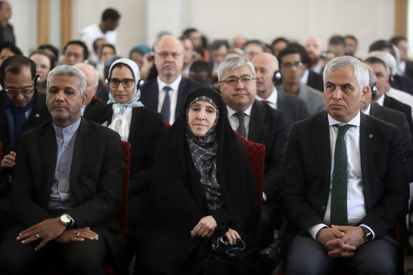 نشست معاون حقوقی و بین المللی وزیر امور خارجه با سفرا و روسای نمایندگی‌های خارجی
