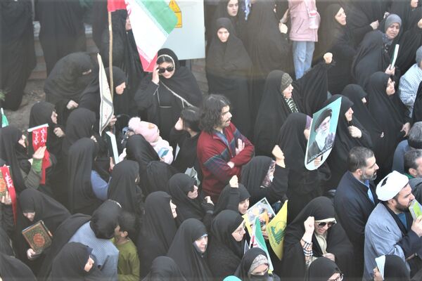 جلوه‌های حضور نوجوانان در راهپیمایی 22 دی مردم قم