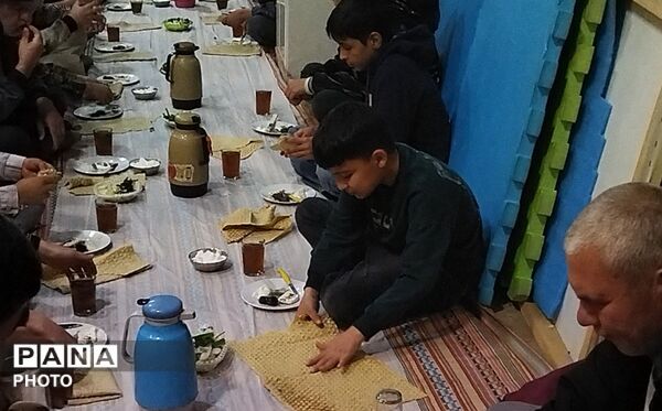 مسجد الرضای نیشابور میزبان روزه داران ماه مبارک رمضان 
