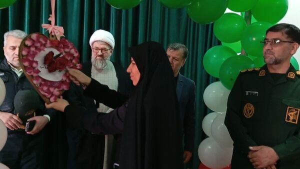  قاب‌های خبری از مراسم زنگ انقلاب در دبستان بوستان شهرستان بن
