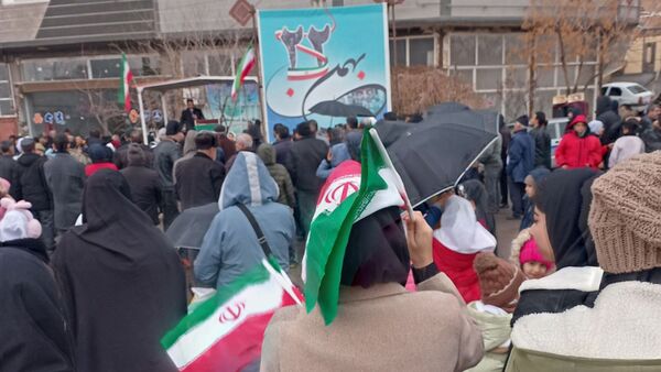 قابی از خواجه در راهپیمایی ۲۲‌بهمن