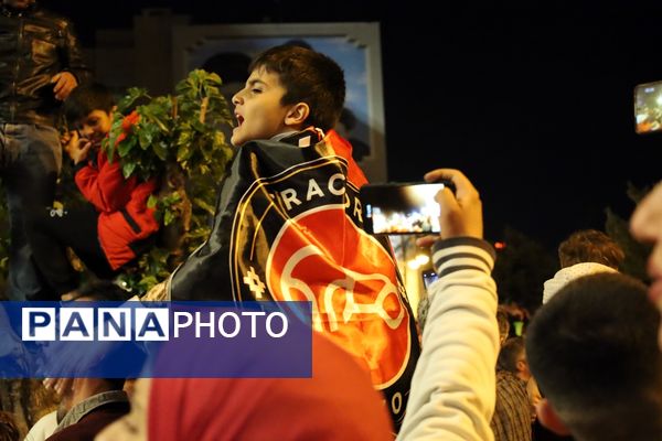 شادی مردم ارومیه از قهرمانی تیم فوتبال تراکتور