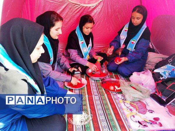 جشن انقلاب در دبیرستان حضرت فاطمه (س) و هنرستان عفاف، شهر تیتکانلو