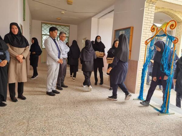 زنگ مهر در دبیرستان آسیه رضوان فین 