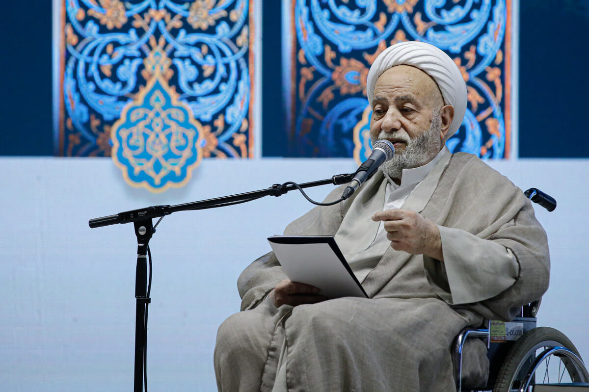 نماز باید در متن زندگی جاری باشد؛ از تربیت دانش‌آموزان شروع کنیم
