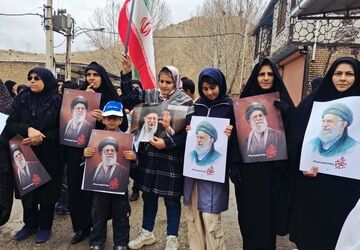 فریاد «مرگ بر آمریکا» بیرانوندی‌ها با مشت‌های گره کرده
