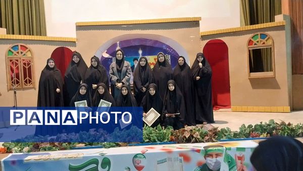 مراسم جشن نیمه شعبان توسط هنرجویان هنرستان فاطمه الزهرا (س)