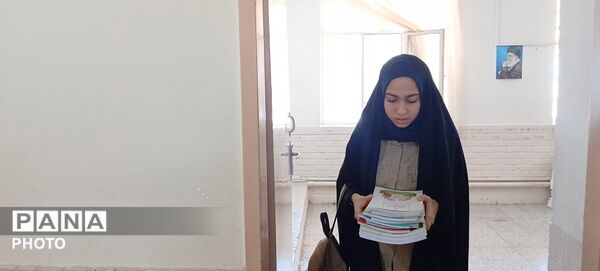 مهر مجازی در دبیرستان دکتر کمیلی