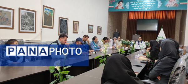 جلسه تقدیر از عوامل اجرایی همایش بزرگ یاوران مقاومت در کانون باهنر بجنورد