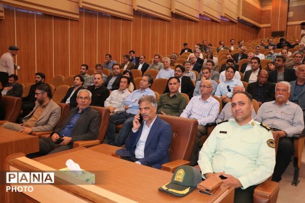 تجلیل از معلمان نمونه  در گناباد 