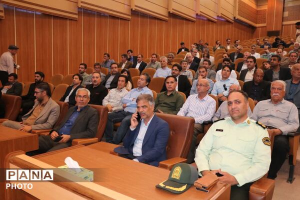 تجلیل از معلمان نمونه  در گناباد 