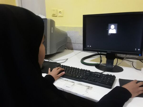 کلاس یادگیری کار با رایانه در کانون لقمان