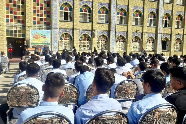 برگزاری افتتاحیه «هفته پدافند غیرعامل » در دبیرستان ماندگار مدرس ناحیه دو شهرری 