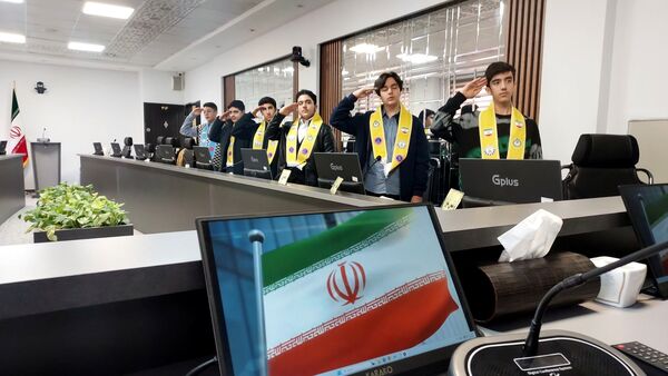 اولین نشست هیئت‌رئیسه و اعضای شورای دانش‌آموزی آموزش و پرورش ناحیه ۶  