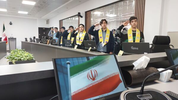 اولین نشست هیئت‌رئیسه و اعضای شورای دانش‌آموزی آموزش و پرورش ناحیه ۶  