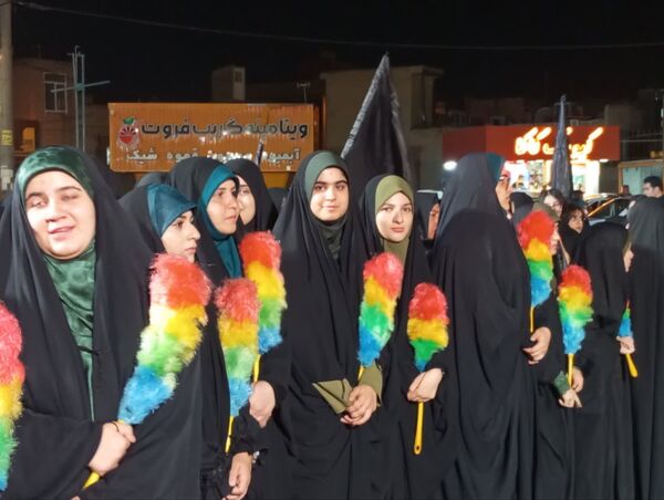 مراسم عزای شام غربت هشتمین آفتاب دل ها، همراه با آیین شمع‌گردانی 