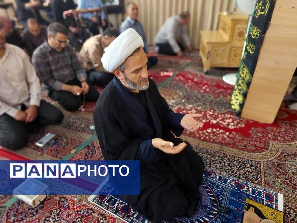 حضور مردم شهر ورنامخواست در سالروز اقامه اولین نماز جمعه در جمهوری اسلامی ایران