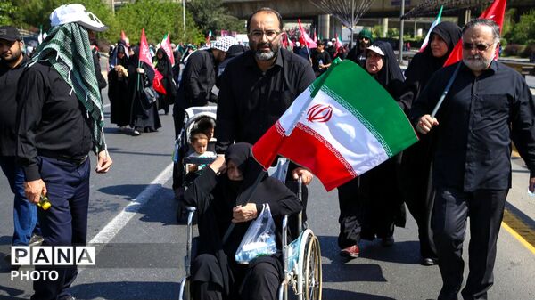 وداع حماسی ملت با پیکر مطهر پیشوای انقلاب اسلامی
