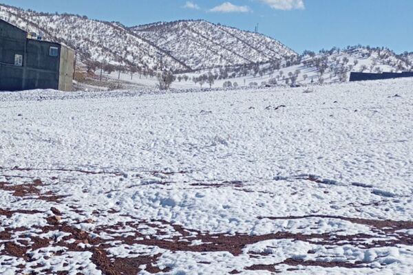 بارش باران و برف زمستانی در روستای کینک