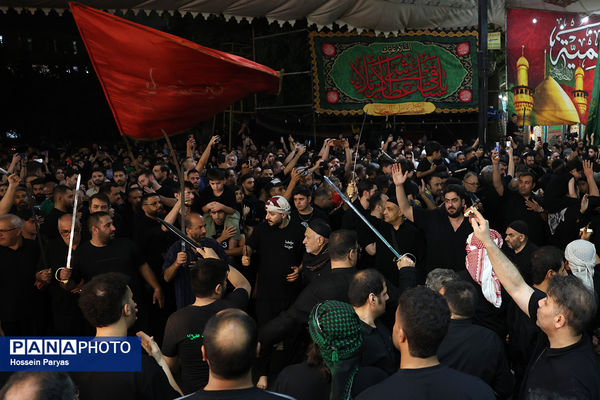 عزاداری شب عاشورا در محله دولت آباد تهران