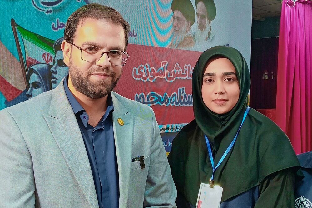 تولید ادبیات مبتنی بر ذائقه‌ نوجوان امروزی؛ روایت از قاب نوجوان برای نوجوانان 