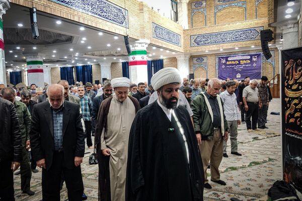 میز خدمت اداره فرهنگ شهرستان ری در مراسم نمازجمعه باقرشهر و کهریزک 