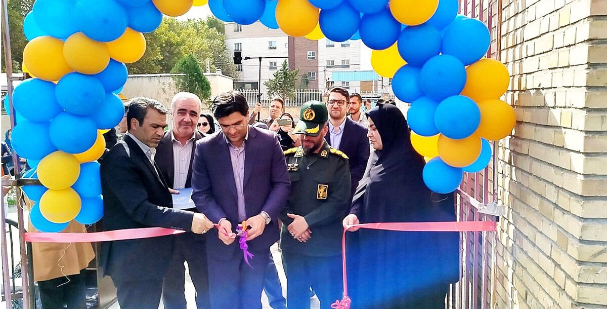 زمین چمن مصنوعی مدرسه بوستان ۲ مراغه به نام شهید ماکان نصیری افتتاح شد