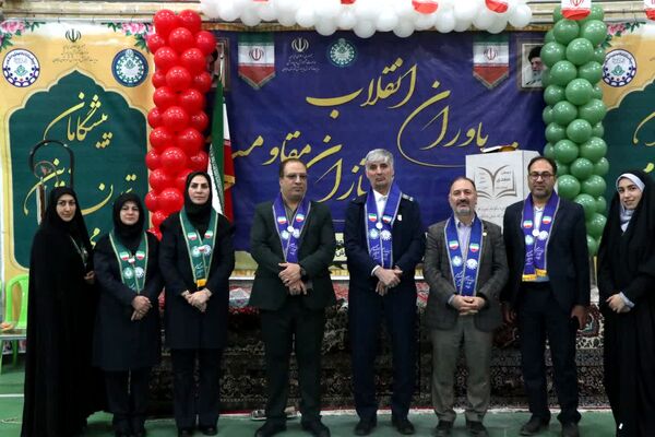  همایش «یاوران انقلاب، پیشتازان مقاومت» در دلیجان همزمان با آغاز دهه فجر