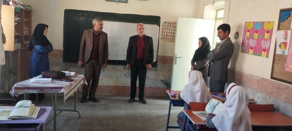 بازدید مدیر آموزش و پرورش گناباد از مدارس روستایی