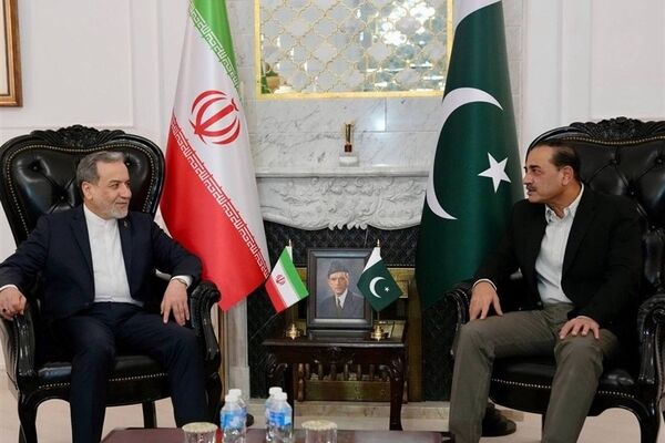 عراقچی ملاحظات ایران برای پایان جنگ را به طرف پاکستانی منعکس کرد