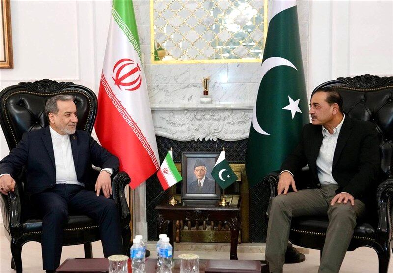 عراقچی ملاحظات ایران برای پایان جنگ را به طرف پاکستانی منعکس کرد