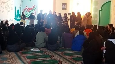 کلاس آموزشی آداب تشریفات و شناسایی استعدادها در دبیرستان عفت کوهدشت برگزار شد 