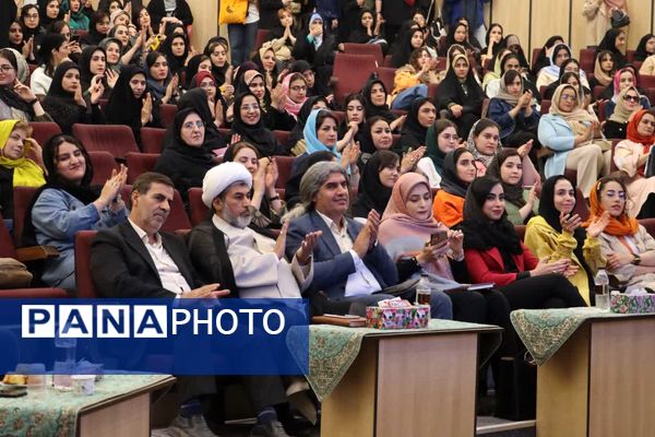 جشن با شکوه بزرگداشت حافظ شیرازی در تالار آزادی دانشگاه کاشان 