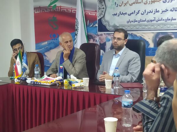 نشست قائم مقام سازمان دانش آموزی با اعضا و مربیان سازمان دانش آموزی مازندران 