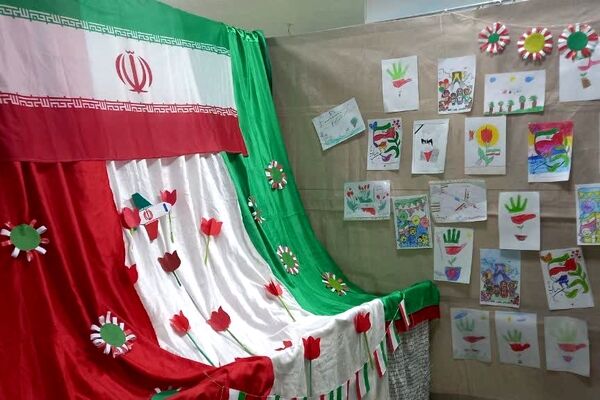 نمایشگاه دهه فجر در دبستان خاتم‌الانبیاء (ص)