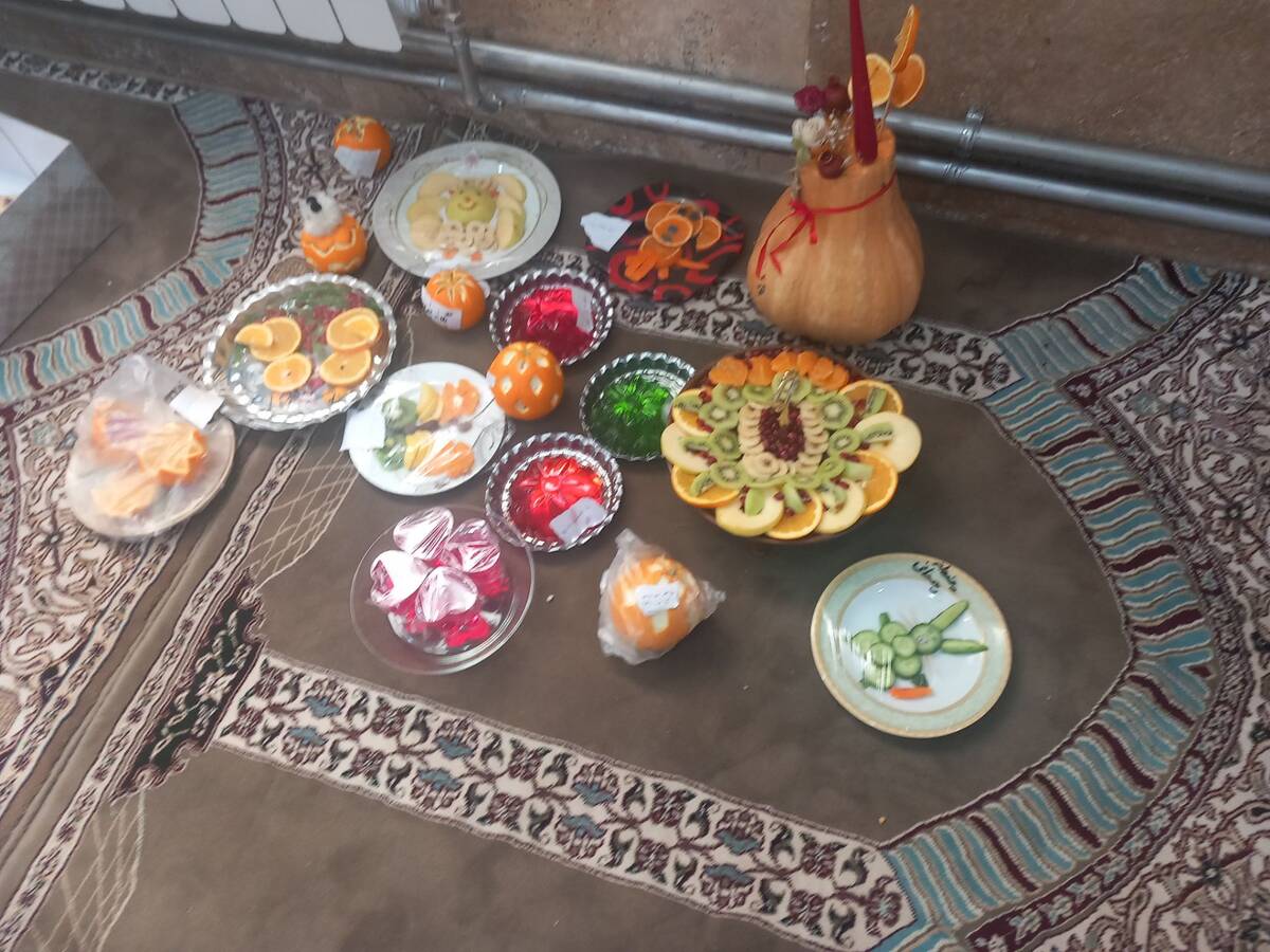 جشنواره میوه آرایی در مدرسه شهید غلامی خلیل آباد 