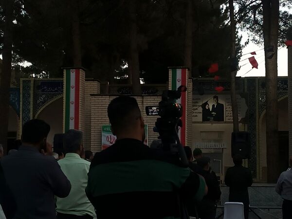 اولین سالگرد شهید محرم هادی میرآبادی بر سر مزارش برگزار شد  