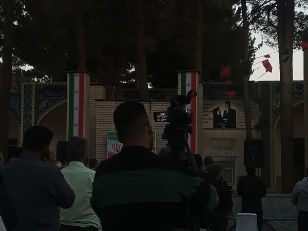 اولین سالگرد شهید محرم هادی میرآبادی بر سر مزارش برگزار شد  