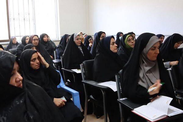 نشست بصیرتی و تربیتی با محوریت عفاف و حجاب در اداره آموزش و پرورش شهرستان اسلامشهر