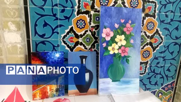  نمایشگاه آثار هنری دانش‌آموزان ناحیه یک یزد در جشنواره «فردا»