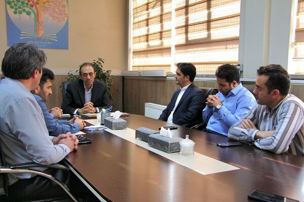 آیین معارفه معاون پرورشی و تربیت‌بدنی اداره آموزش‌وپرورش بهارستان‌دو
