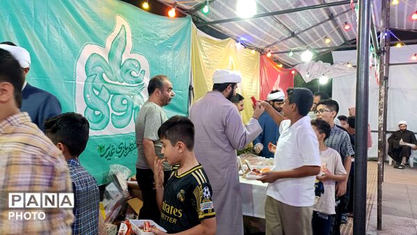 ضیافت رنگارنگ غدیر در ایستگاه خوراکی کرم خونه بابا علی«مسجد المنتظر»