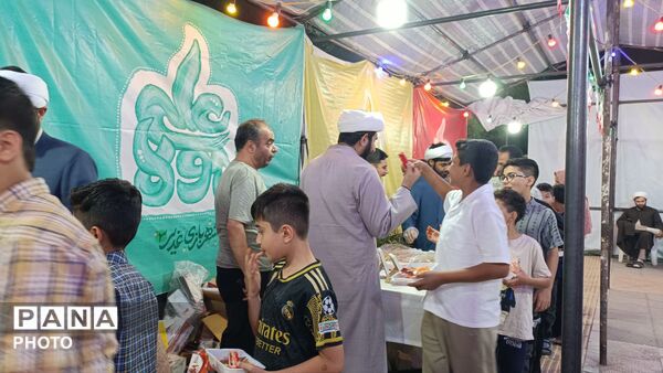 ضیافت رنگارنگ غدیر در ایستگاه خوراکی کرم خونه بابا علی«مسجد المنتظر»